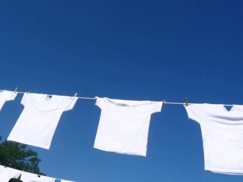 スコールに遭うように